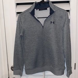 Under armour zip up. Kids large. Looks brand new